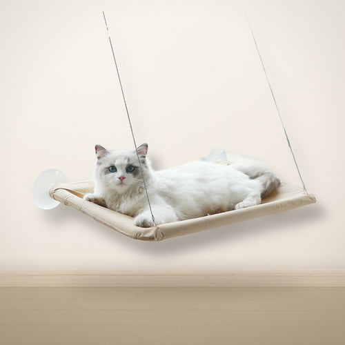 Hamac de fenêtre pour chat Le Chat Serein, coloris Sable, en studio